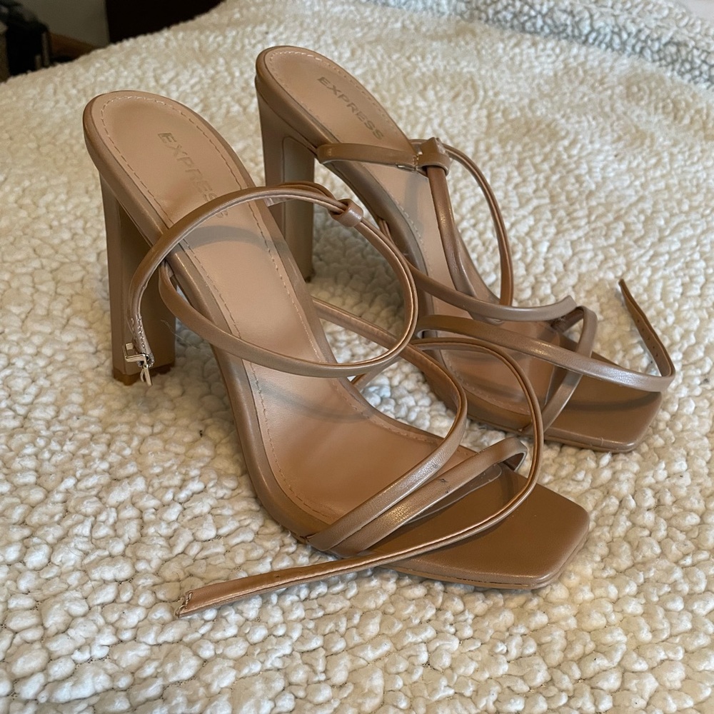 Express heels